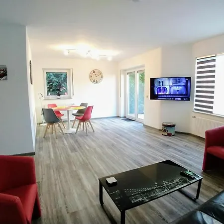 Exklusive Mit Terasse Und Garten In Einbeck, Zentrum! Neu!! Apartamento Einbeck